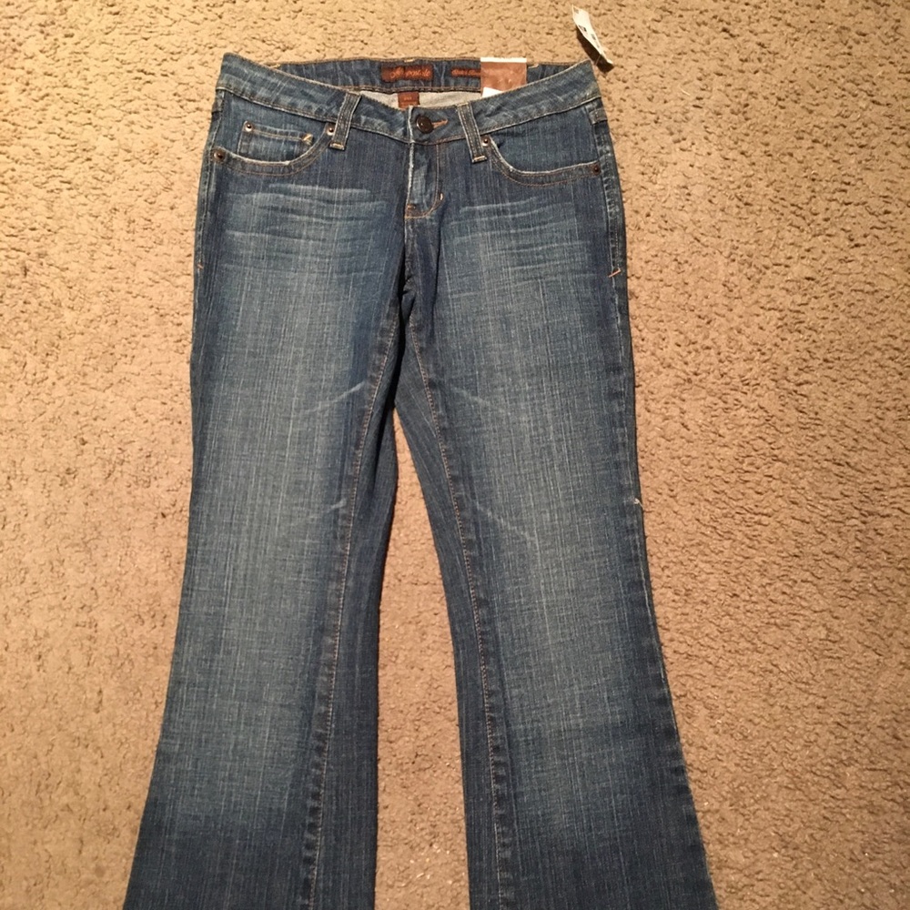 NEW- Aeropostale Size 00 Jeans